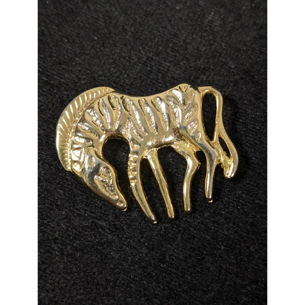 Vintage Gold Tone Zebra Brooch‎ Pin African Tribal Safari